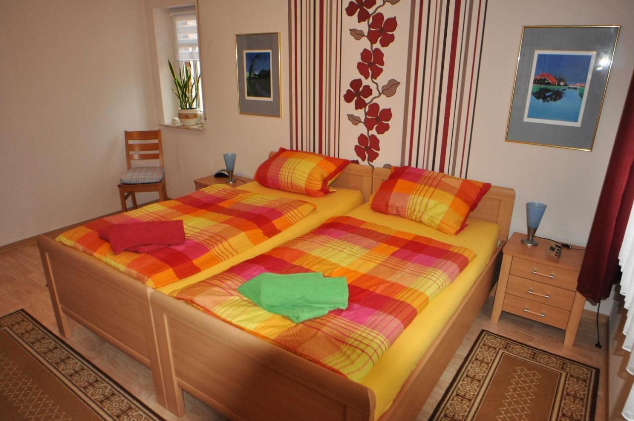 Ferienwohnung Anni, 65325 Moormerland エクステリア 写真